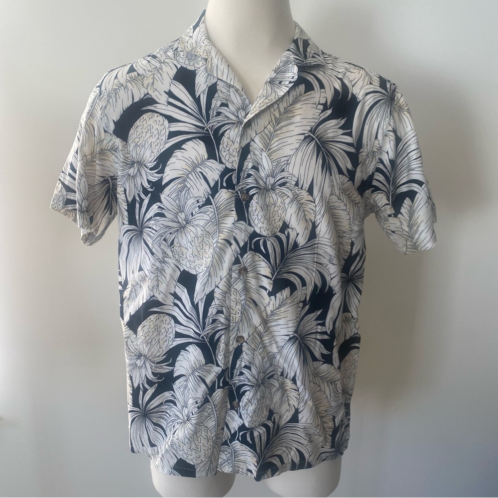 Old Navy Floral Button Up Shirt